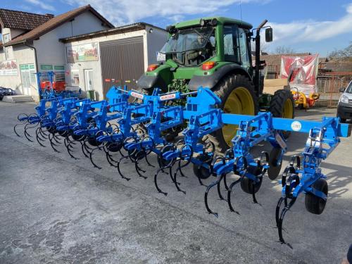 Monosem Multicrop kultivator